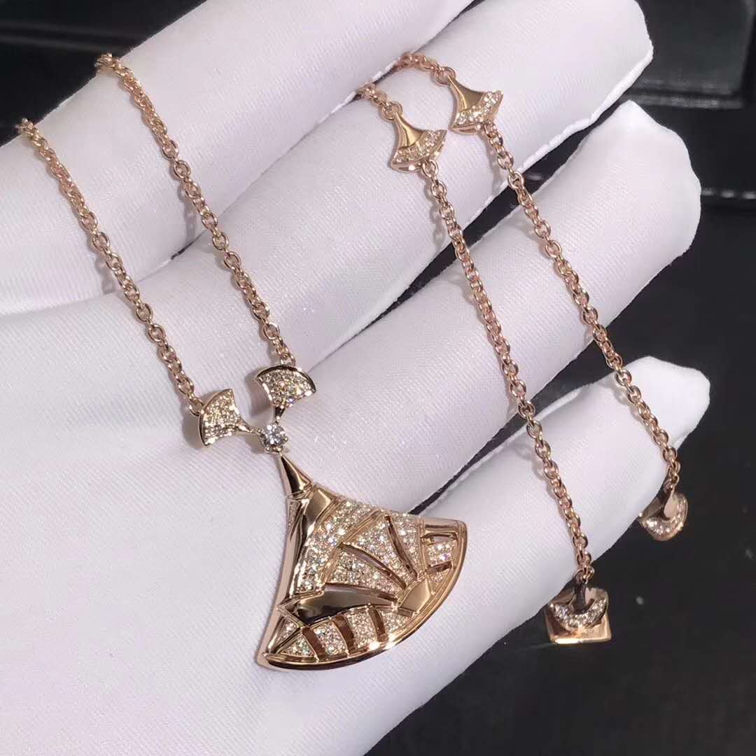 18K Pink Gold Divas’ Dream Diamond Necklace