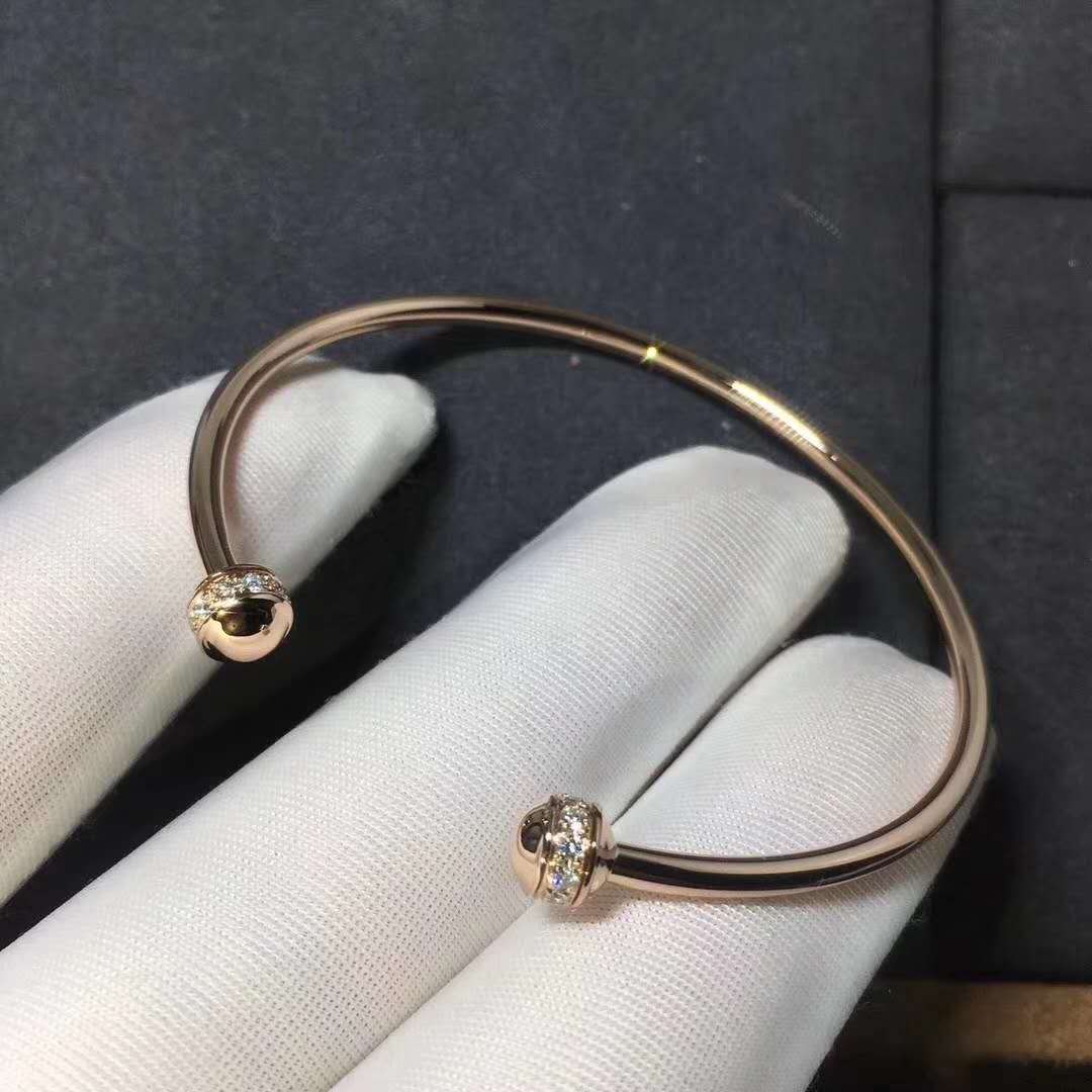 Bracelet jonc ouvert Piaget Possession en or rose 18 carats avec diamants