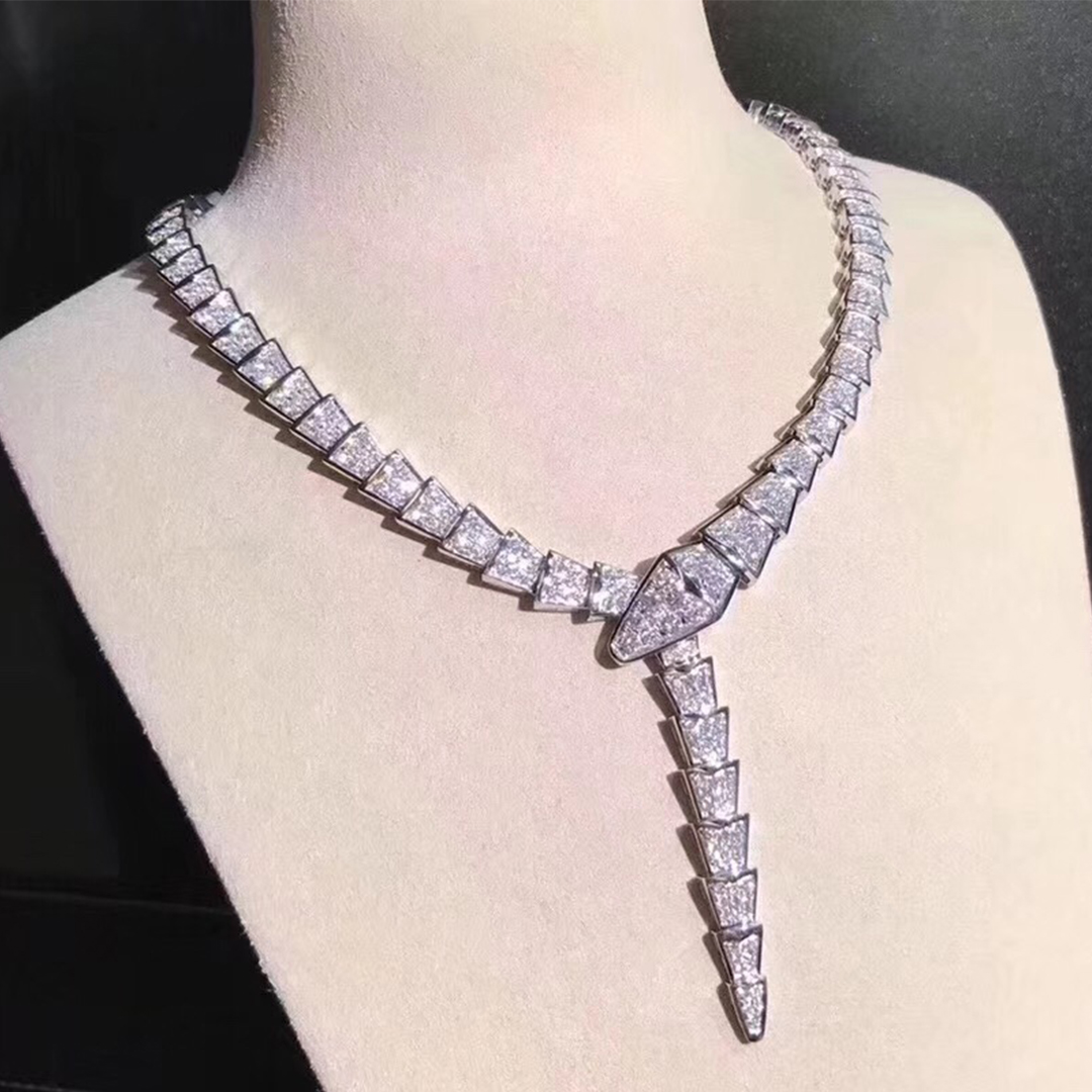 bulgari diamond snake necklace